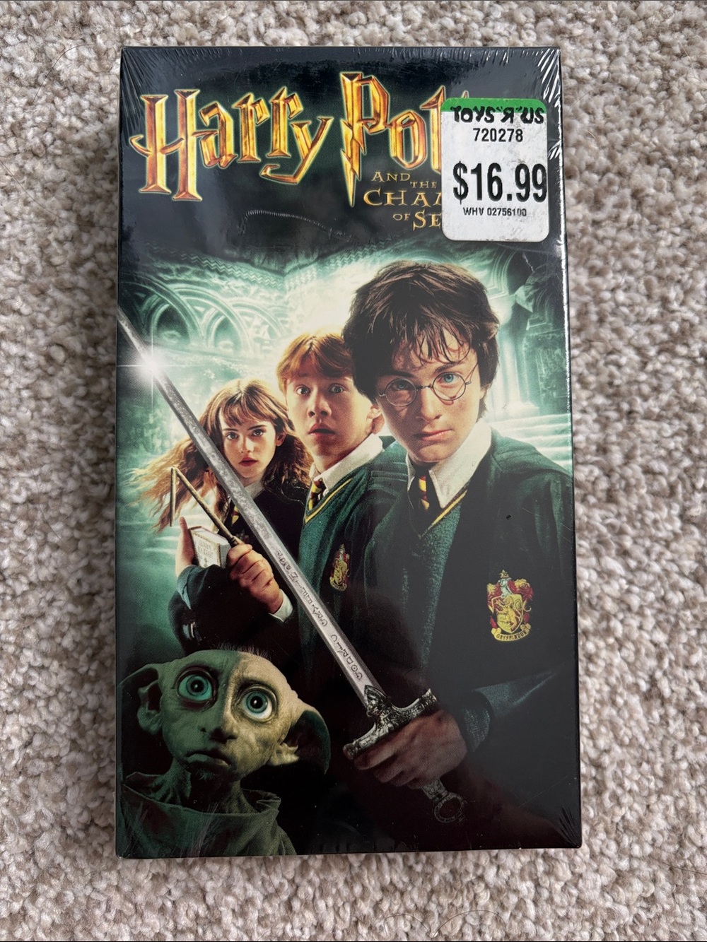 Warner Bros. VHS Back Cover — Dobby Illustration with Green and Black Tones